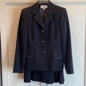 Le Suit black suit with beautiful stitch detail